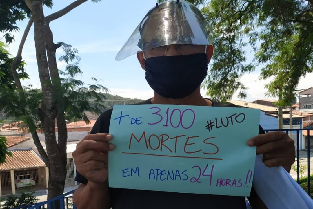 Educação: trabalho remoto em defesa da vida